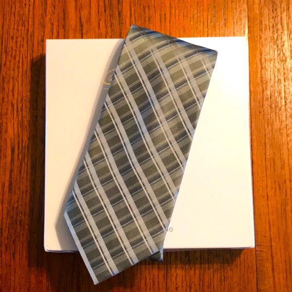 Perry Ellis Portfolio Handmade Striped Tie - Picture 2 of 10